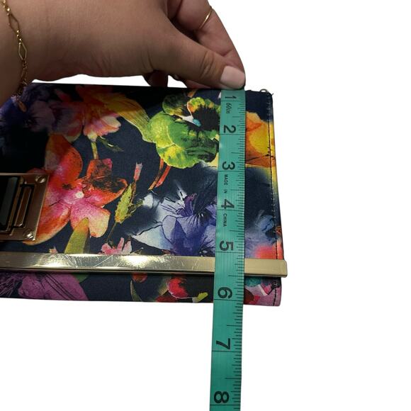 Multicolor Floral Rectangular Convertible Crossbody Clutch - Picture 10 of 10